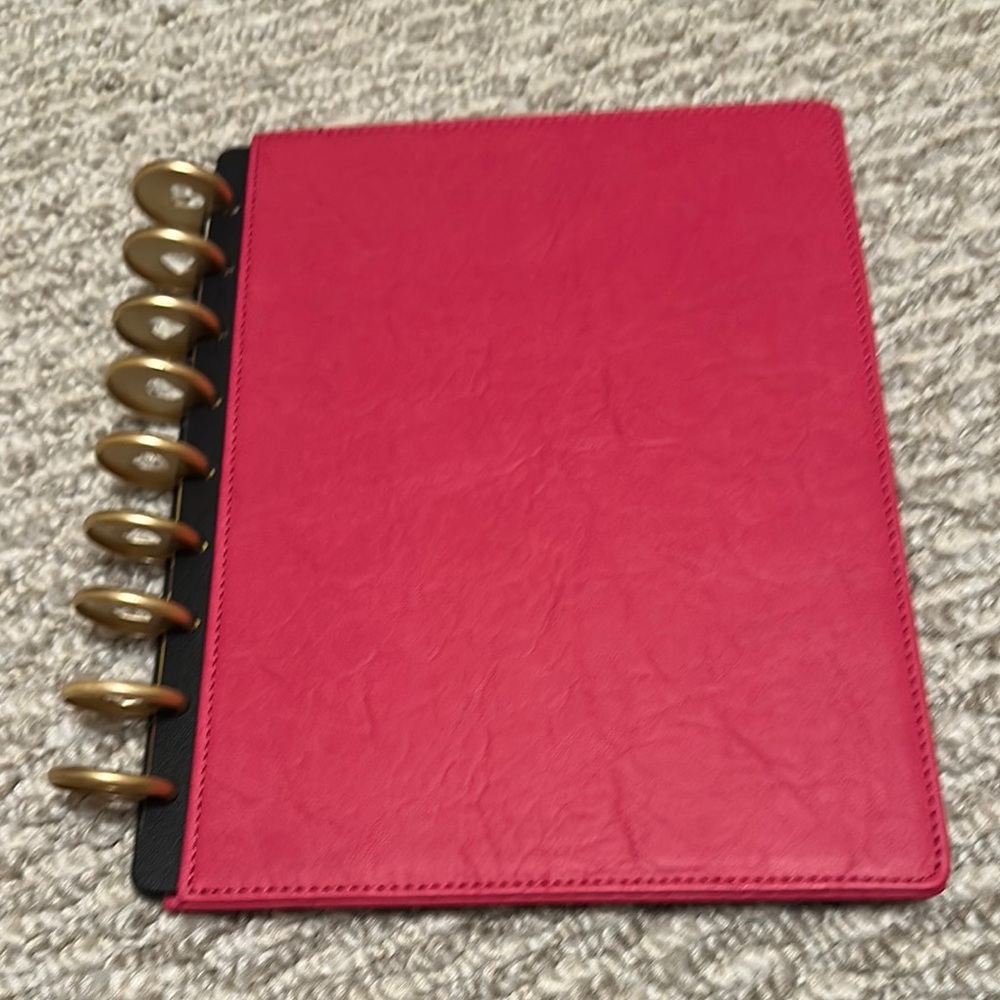 Jane’s Agenda Classic Vegan Leather Cover
W/Monthly Dividers,Inserts,cover
